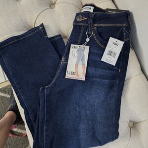 YMI DARK DENIM CAPRIES! SIZE 5/27 WAIST! NWTS!
